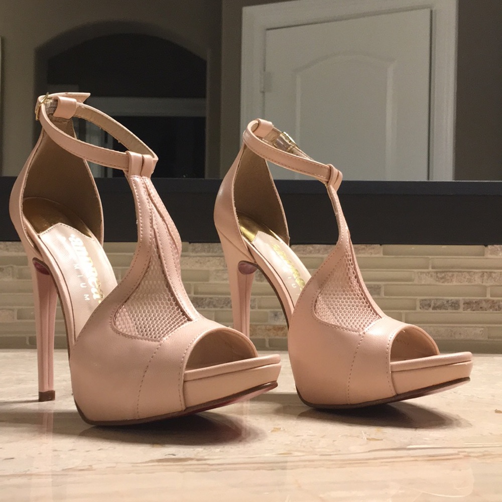 ANDREA Heels NIB